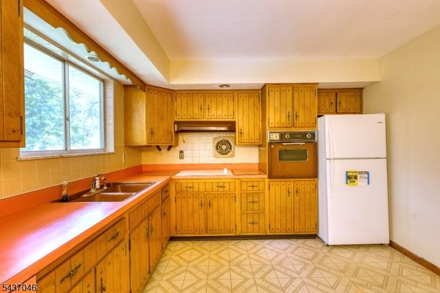419 Knowlton St, Belvidere Twp., NJ 07823