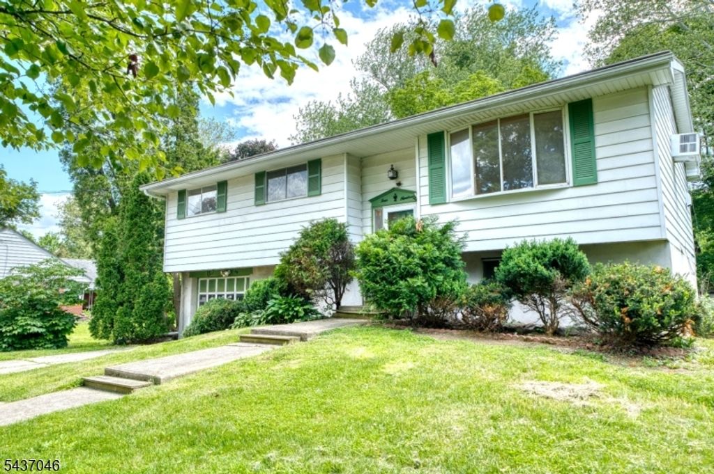 419 Knowlton St, Belvidere Twp., NJ 07823