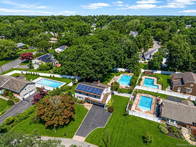 95 Walnut Street, Lake Grove, NY 11755