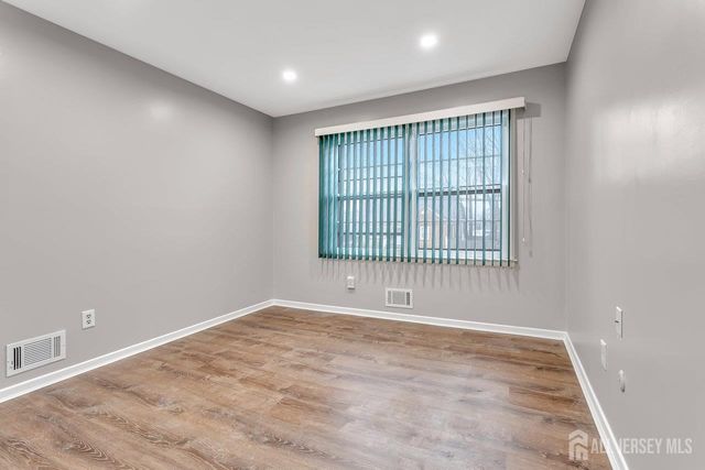 118 Arlington Avenue, South Plainfield, NJ 07080