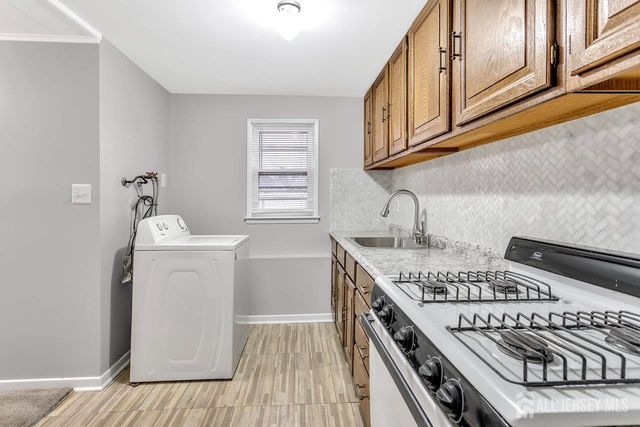 118 Arlington Avenue, South Plainfield, NJ 07080