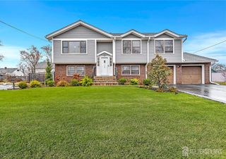 118 Arlington Avenue, South Plainfield, NJ 07080