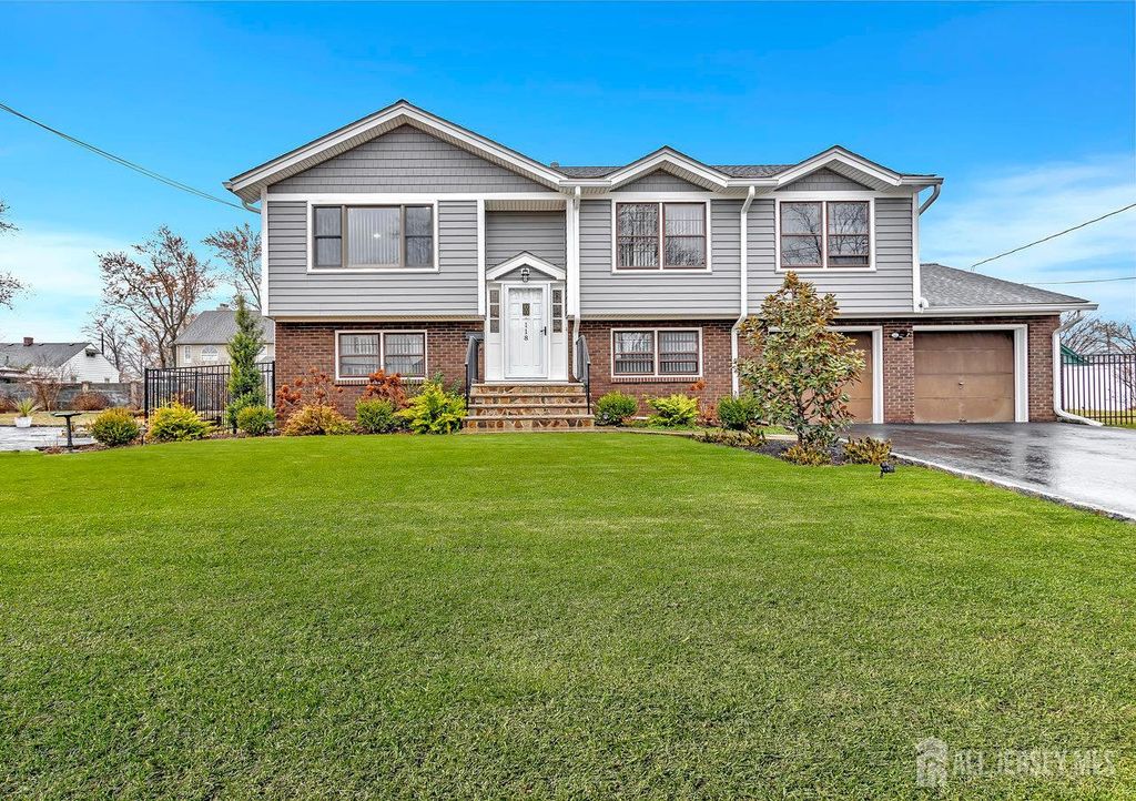 118 Arlington Avenue, South Plainfield, NJ 07080