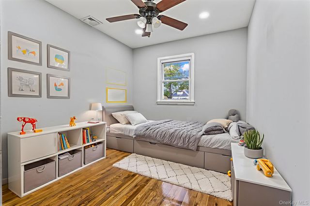 31 Franklin Avenue, Brentwood, NY 11717