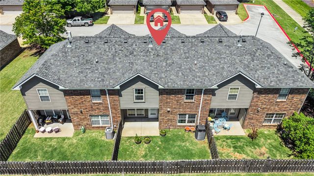 2804 W Valley West Court, Rogers, AR 72756