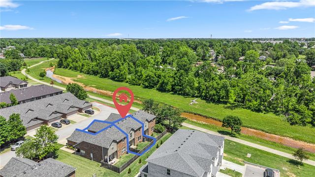 2804 W Valley West Court, Rogers, AR 72756