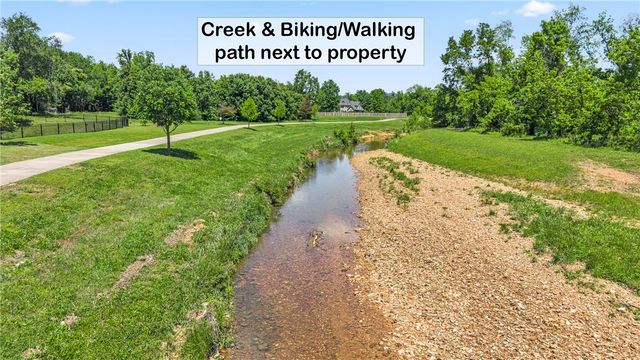 2804 W Valley West Court, Rogers, AR 72756