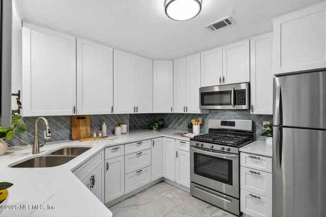 3322 ERNEST Street, Jacksonville, FL 32205