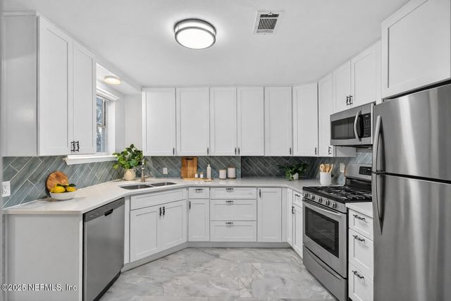 3322 ERNEST Street, Jacksonville, FL 32205