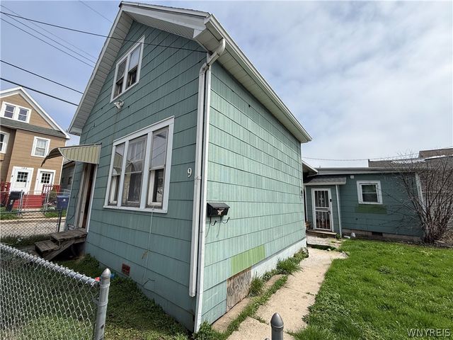 884 East Eagle Street N, Buffalo, NY 14210