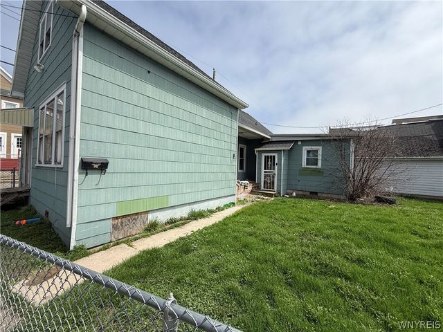 884 East Eagle Street N, Buffalo, NY 14210