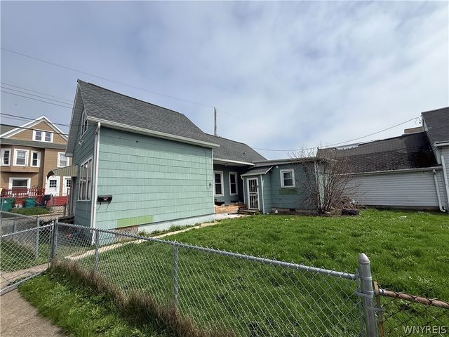 884 East Eagle Street N, Buffalo, NY 14210