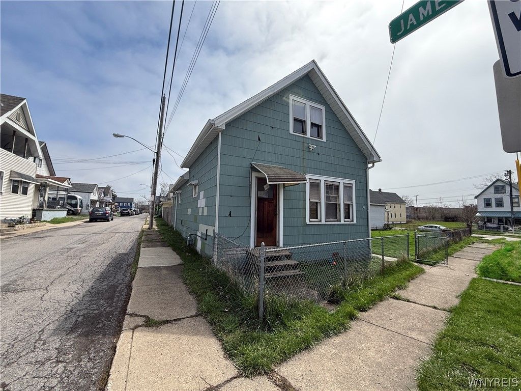 884 East Eagle Street N, Buffalo, NY 14210