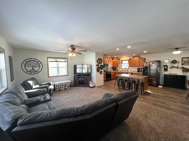 1214 Ash St, Osage, IA 50461