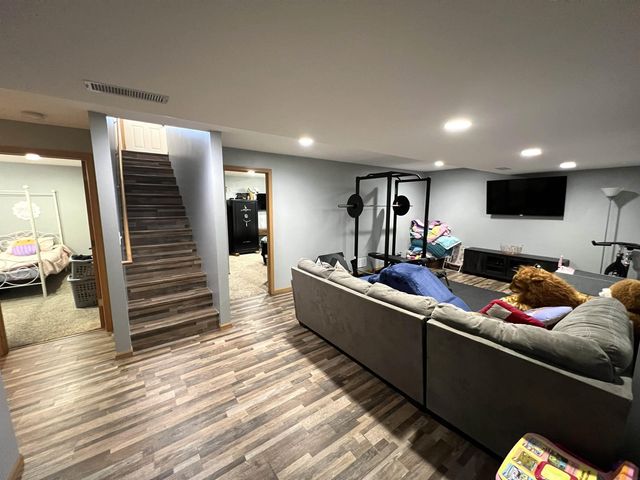 1214 Ash St, Osage, IA 50461