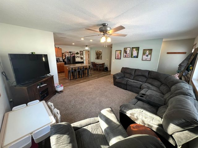 1214 Ash St, Osage, IA 50461
