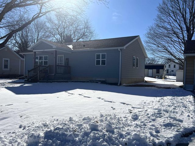 1214 Ash St, Osage, IA 50461