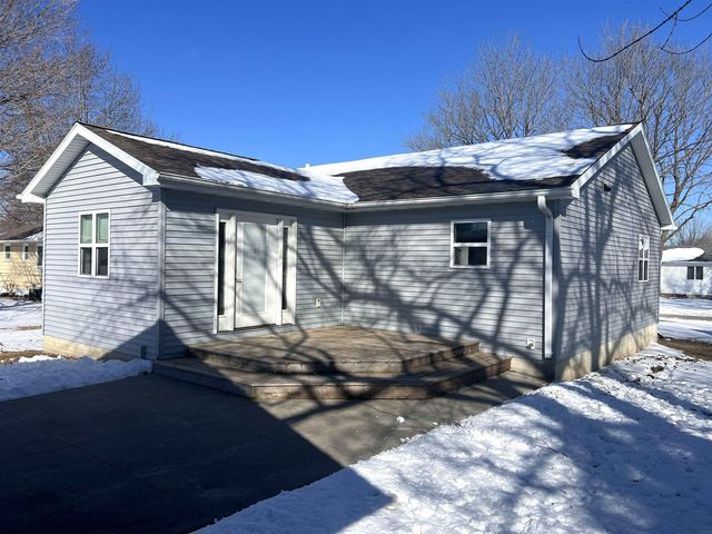 1214 Ash St, Osage, IA 50461