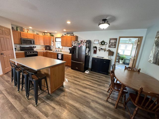 1214 Ash St, Osage, IA 50461