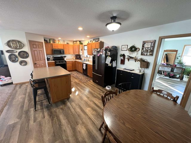 1214 Ash St, Osage, IA 50461