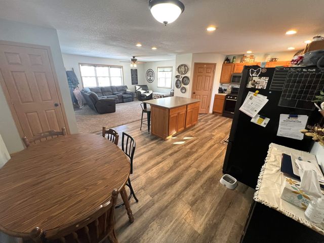 1214 Ash St, Osage, IA 50461