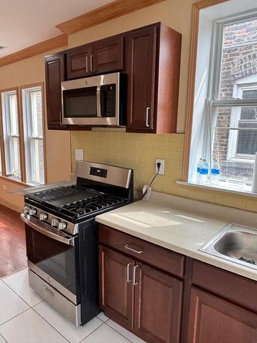 7644 S Cornell Avenue, Chicago, IL 60649