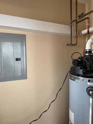 7644 S Cornell Avenue, Chicago, IL 60649