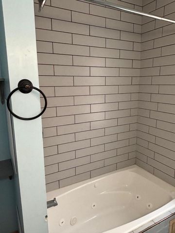 7644 S Cornell Avenue, Chicago, IL 60649