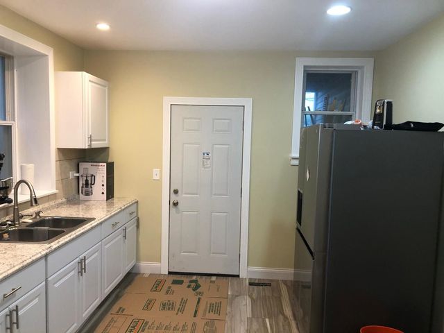 7644 S Cornell Avenue, Chicago, IL 60649