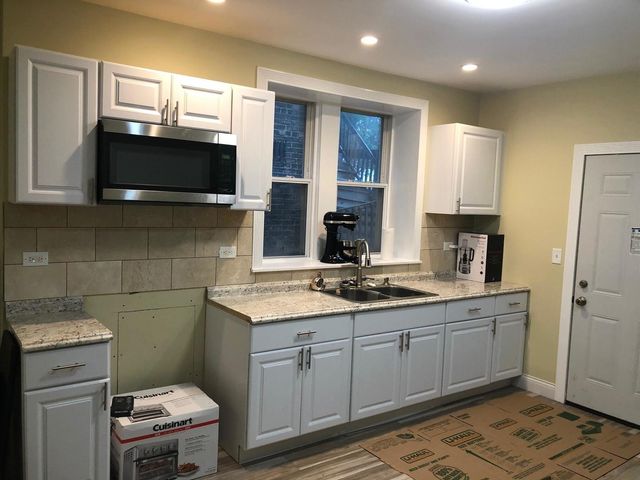 7644 S Cornell Avenue, Chicago, IL 60649