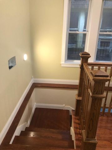 7644 S Cornell Avenue, Chicago, IL 60649