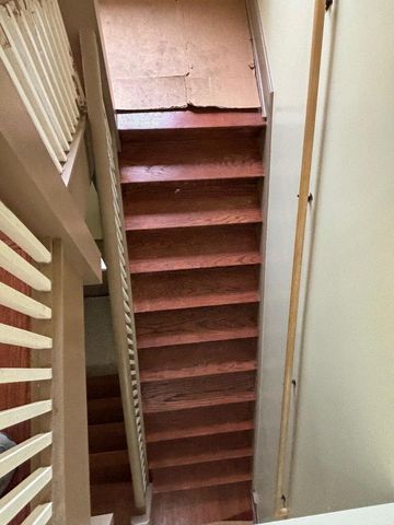 7644 S Cornell Avenue, Chicago, IL 60649