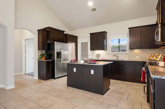 501 Buttermilk LN, Leander, TX 78641