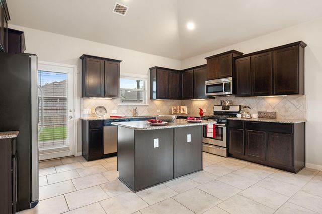 501 Buttermilk LN, Leander, TX 78641