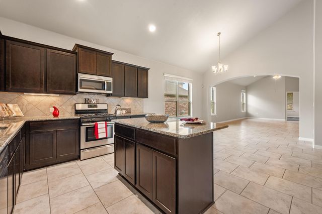 501 Buttermilk LN, Leander, TX 78641