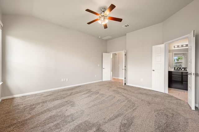 501 Buttermilk LN, Leander, TX 78641