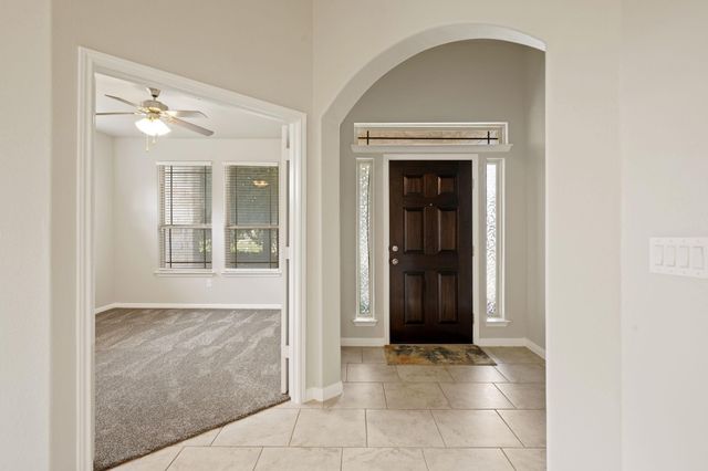 501 Buttermilk LN, Leander, TX 78641