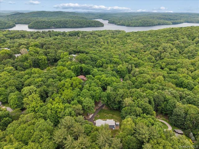 529 Blinn Road, Croton-on-hudson, NY 10520