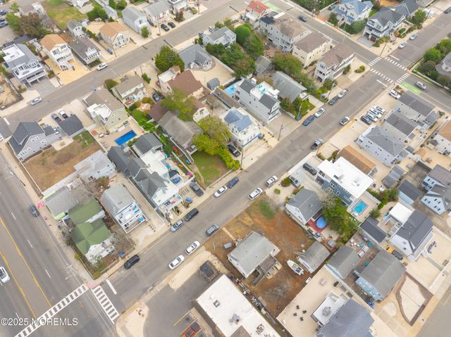 221 11th Street, Beach Haven, NJ 08008