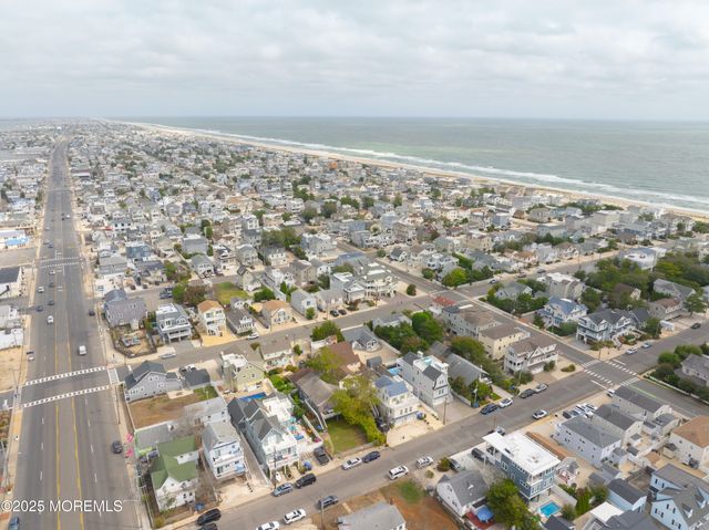 221 11th Street, Beach Haven, NJ 08008