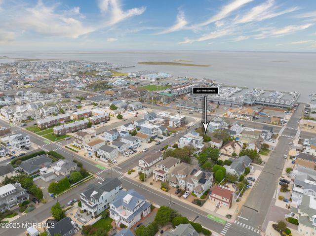 221 11th Street, Beach Haven, NJ 08008