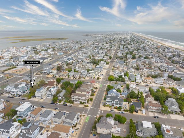 221 11th Street, Beach Haven, NJ 08008