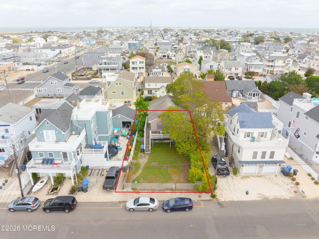 221 11th Street, Beach Haven, NJ 08008