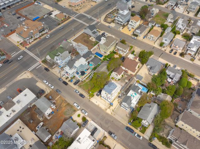 221 11th Street, Beach Haven, NJ 08008