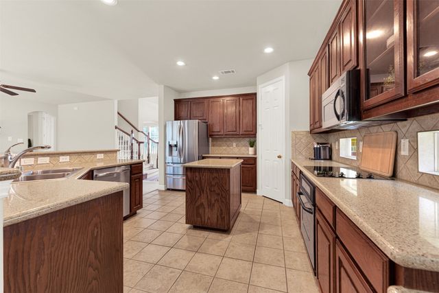 7105 TEAL CREST Drive, Plano, TX 75024