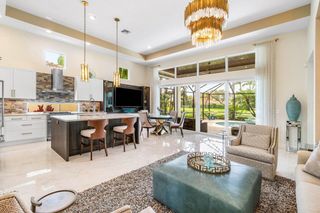 11 Laguna Court, Palm Beach Gardens, FL 33418