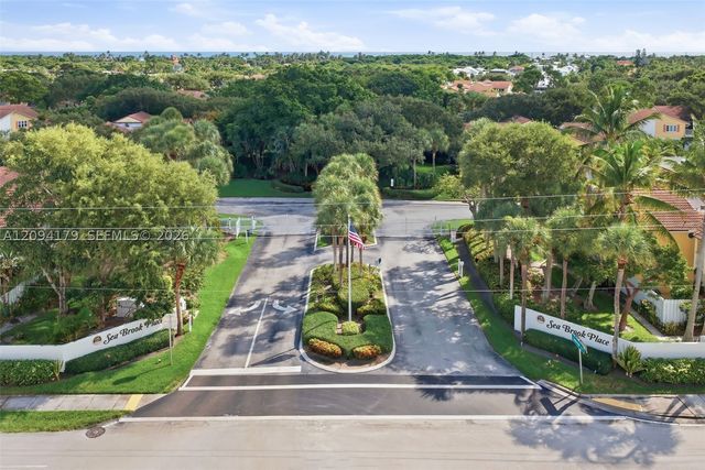 146 Seabreeze Cir, Jupiter, FL 33477
