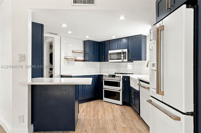 146 Seabreeze Cir, Jupiter, FL 33477