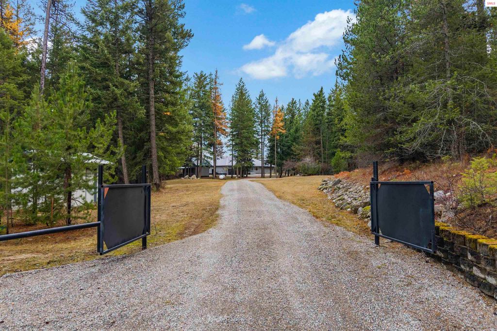 422 Roop Rd, Cocolalla, ID 83813 photo 2