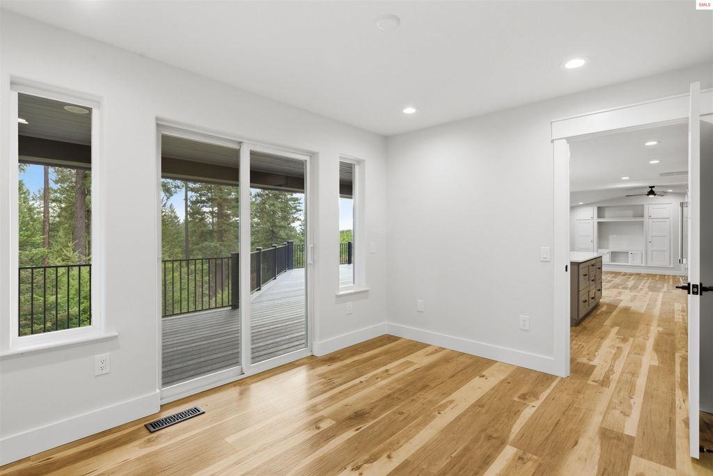 422 Roop Rd, Cocolalla, ID 83813 photo 8